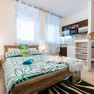 Apartia Krenova, Brno-center Apartamento